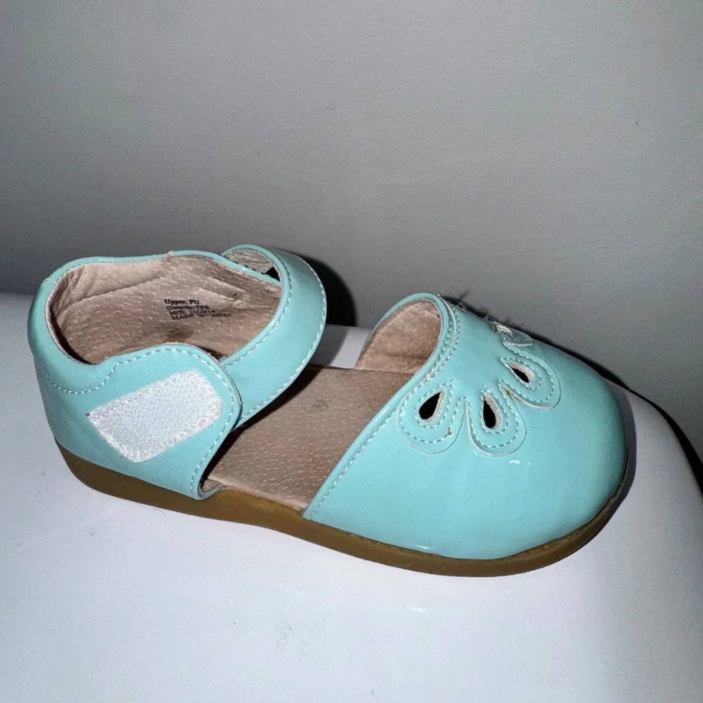 Shrimp & Grits Kids Sandal (RT only) Aqua Blue‎ Flower Accent Hook & Loop Size 2